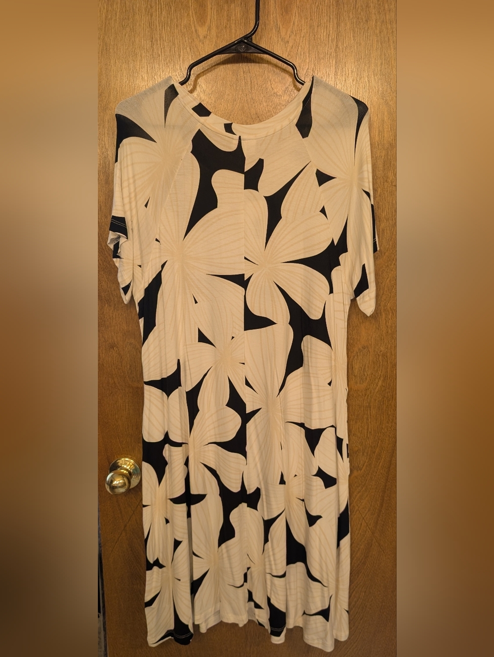Lularoe Celia Dress Size M NWT